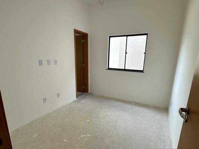 #8 - Casa para Venda em Feira de Santana - BA - 2