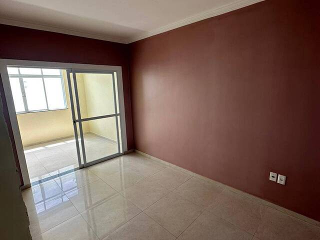 #027 - Casa para Venda em Feira de Santana - BA