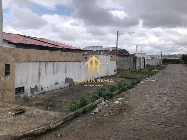 #105 - Casa para Venda em Feira de Santana - BA