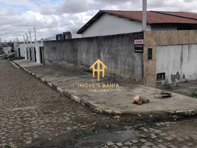 #105 - Casa para Venda em Feira de Santana - BA