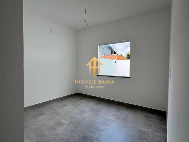 Casa para Venda em Feira de Santana - 2