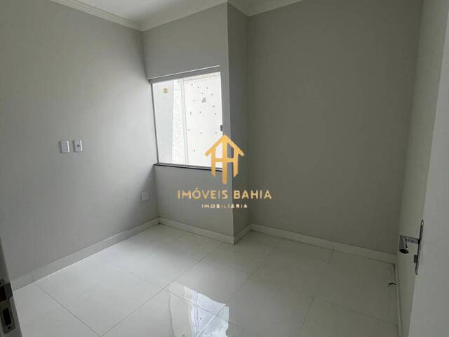 Apartamento para Venda em Feira de Santana - 4