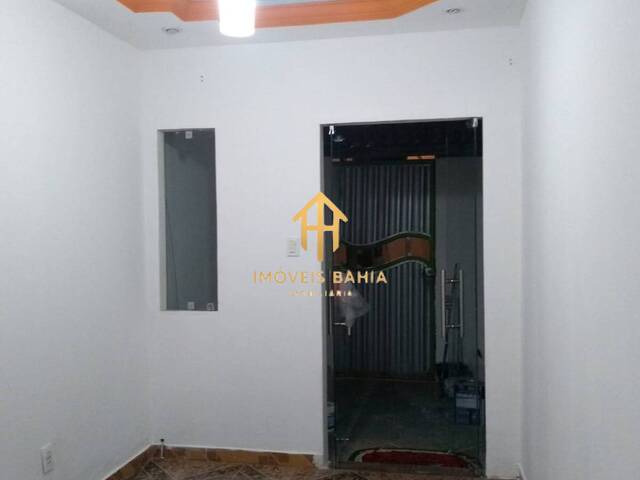 Casa para Venda em Feira de Santana - 2