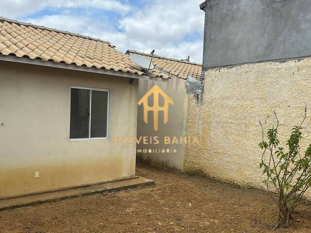 #248 - Casa para Venda em Feira de Santana - BA