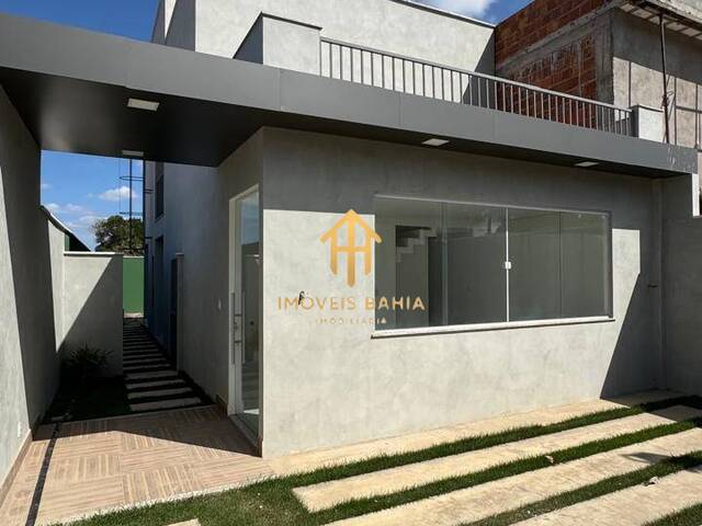 Casa para Venda em Feira de Santana - 2