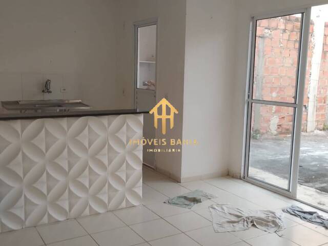 #331 - Apartamento para Venda em Feira de Santana - BA