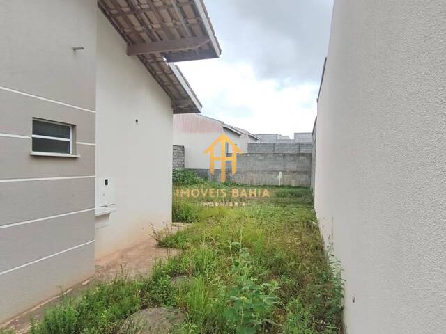 Casa para Venda em Feira de Santana - 2