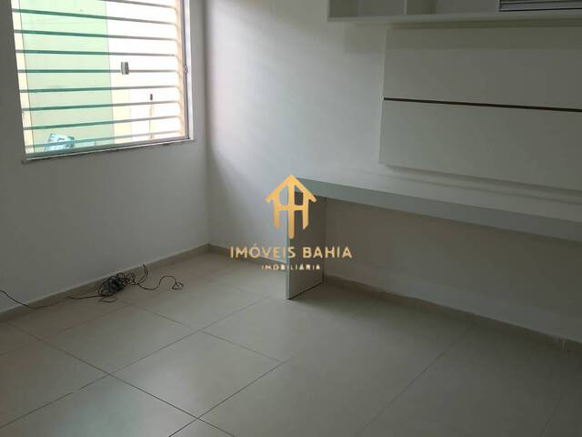 Casa para Venda em Feira de Santana - 2