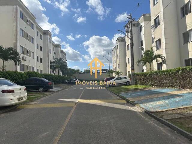 Apartamento para Venda em Feira de Santana - 2