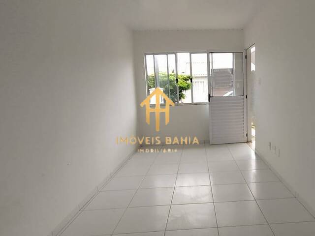 Casa para Venda em Feira de Santana - 2