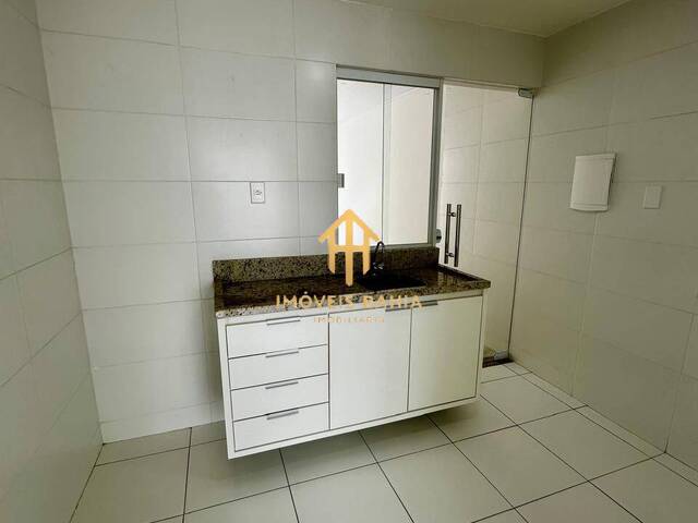 Casa para Venda em Feira de Santana - 2